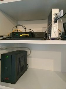 Onduleur - APC BACK-UPS 700VA